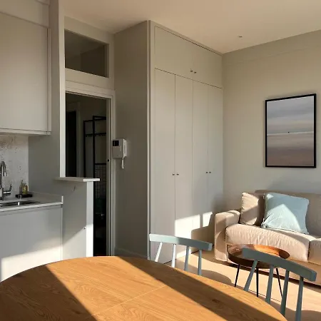 Lumineux Avec Balcon A Saint-jean-de-luz, A Deux Pas De La Et Des Commerces - Fr-1-239-839 Apartment