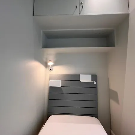 Lumineux Avec Balcon A Saint-jean-de-luz, A Deux Pas De La Et Des Commerces - Fr-1-239-839 Apartment Saint-Jean-de-Luz