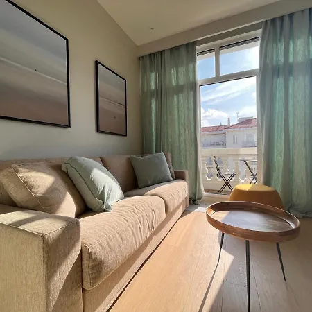 Apartment Lumineux Avec Balcon A Saint-jean-de-luz, A Deux Pas De La Et Des Commerces - Fr-1-239-839